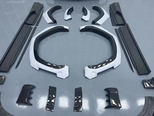 Lamborghini Urus Corpo in fibra di carbonio Kit URUS 1016 stile fibra di carbonio diffusore della bocca anteriore spoiler cappuccio arco della ruota