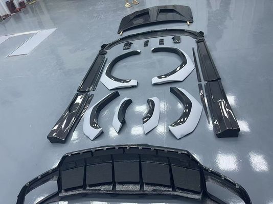 Lamborghini Urus Corpo in fibra di carbonio Kit URUS 1016 stile fibra di carbonio diffusore della bocca anteriore spoiler cappuccio arco della ruota