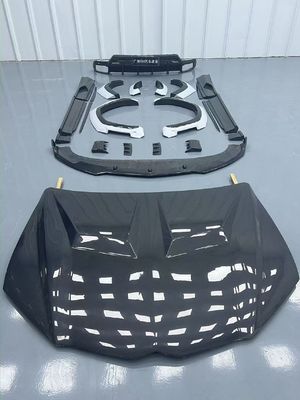 Lamborghini Urus Corpo in fibra di carbonio Kit URUS 1016 stile fibra di carbonio diffusore della bocca anteriore spoiler cappuccio arco della ruota