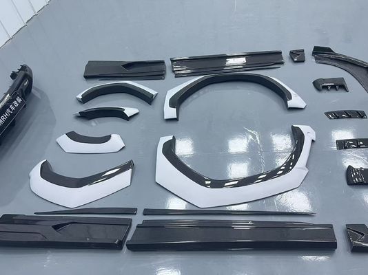 Lamborghini Urus Corpo in fibra di carbonio Kit URUS 1016 stile fibra di carbonio diffusore della bocca anteriore spoiler cappuccio arco della ruota