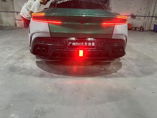 Aston Martin DB11 Carbon Fiber Body Kit DB11 stile mansory anteriore e posteriore coppiere gonna laterale parafango spoiler cappuccio