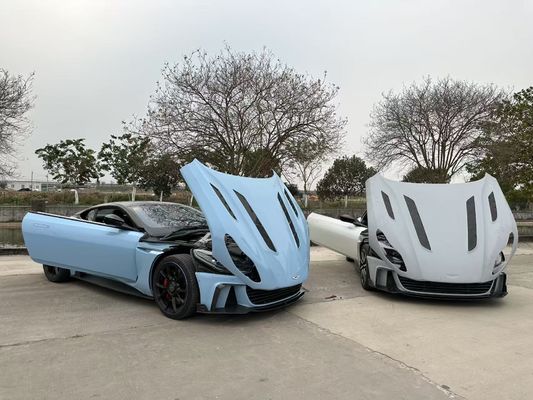Aston Martin DB11 Carbon Fiber Body Kit DB11 stile mansory anteriore e posteriore coppiere gonna laterale parafango spoiler cappuccio