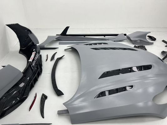 Aston Martin DB11 Carbon Fiber Body Kit DB11 stile mansory anteriore e posteriore coppiere gonna laterale parafango spoiler cappuccio