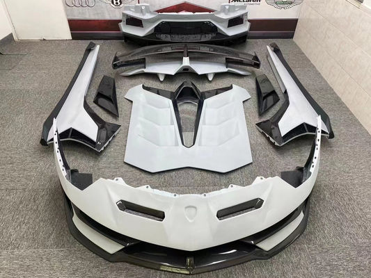 Per Lamborghini Aventador LP700 LP720 Carbon Fiber Body Kit Aventador Modernizzato Stile SVJ Front e Rear Bumper Spoiler Body Kit