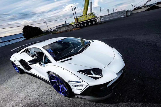 Per Lamborghini Aventador LP700 Carbon Fiber Body Kit LP700 Upgraded LB-style Side Skirt Spoiler Wheel Arch