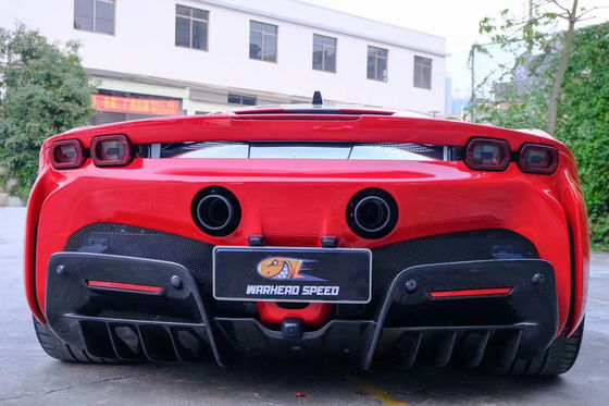 Per la Ferrari SF90 Dry Carbon Fiber Body Kit SF90 OEM Style Carbon Fiber Front Lip Diffuser Spoiler Side Skirt