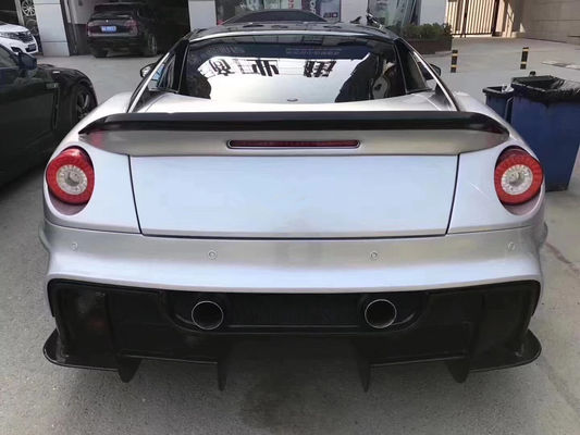 Per Ferrari 599 Body Kit 599 VORS Upgraded Style Frontale e posteriore Paraurti Side Skirt Spoiler Carbon Fiber Body Kit