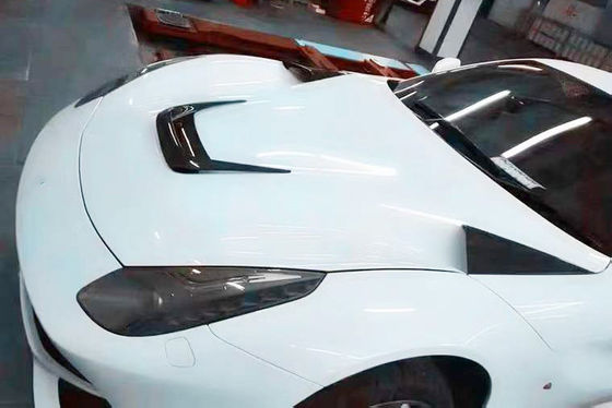 Fibra di carbonio di alta qualità per Ferrari F12 Fibra di carbonio copertura decorazione F12 Fibra di carbonio compartimento motore Tuyere Pezzo piccolo