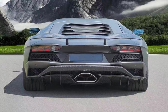 Kit di carrozzeria in fibra di carbonio per Lamborghini LP740S LP740S Upgrade Upgraded MSY Style Front Shovel Diffuser Spoiler Body