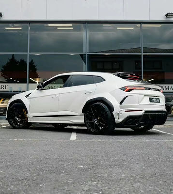 1016 Style Wide Body Kit per Lamborghini Urus Fibra di carbonio Kit di corpo Urus Fibra di carbonio Frontale Lips Diffuser Spoiler Hood Wide-body