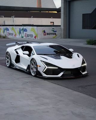 Lamborghini Revuelto Custom Body Kits Fibra di carbonio DUKE Style Custom Front Diffuser