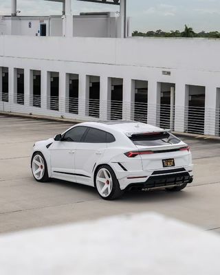 Lamborghini URUS Carbon Body Kit NT Stile Lips Diffuser Front Spoiler Custom Wide Body Kits