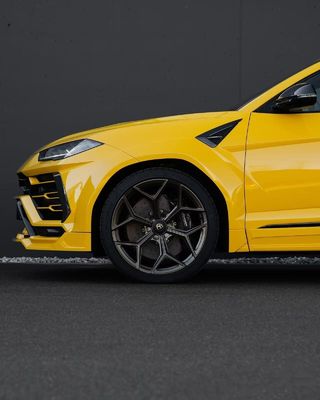 Giallo Lamborghini Urus Body Kit Fibra di carbonio Labbro anteriore Luxury Car Diffuser Widebody Kit