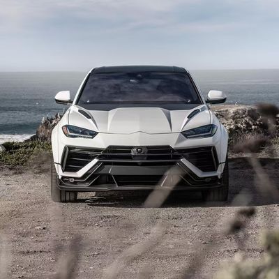 RT Kit di carrozzeria a carbonio per SUV URUS Lamborghini Kit di carrozzeria a larghezza di ruota con diffusore della bocca anteriore