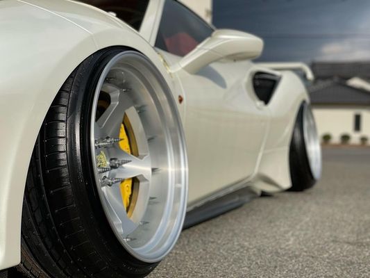 Ferrari 488pista spoiler a fibra di carbonio