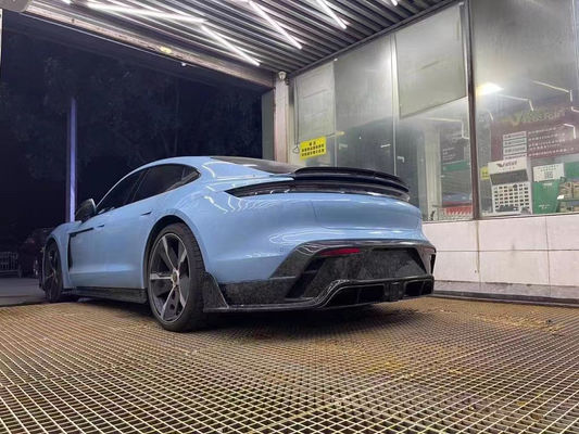 Ricambi auto per Porsche Taycan Kit corpo in fibra di carbonio Taycan aggiornamenti stile MSY Kit corpo a sfera frontale diffusore spoiler