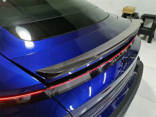 Per Porsche Taycan Spoiler in fibra di carbonio