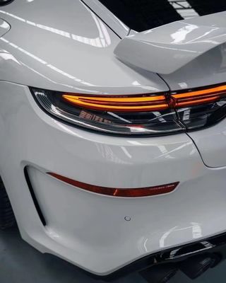 Ricambi auto per Porsche Palamela 971 Spoiler La Palamela 971 è stata aggiornata con uno spoiler in fibra di carbonio in stile Techart