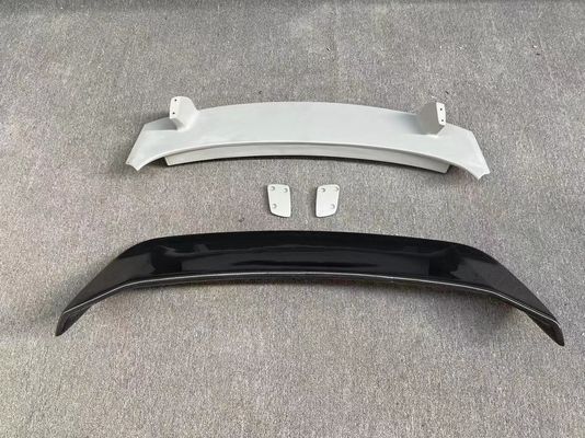 Ricambi auto per Porsche Palamela 971 Spoiler La Palamela 971 è stata aggiornata con uno spoiler in fibra di carbonio in stile Techart