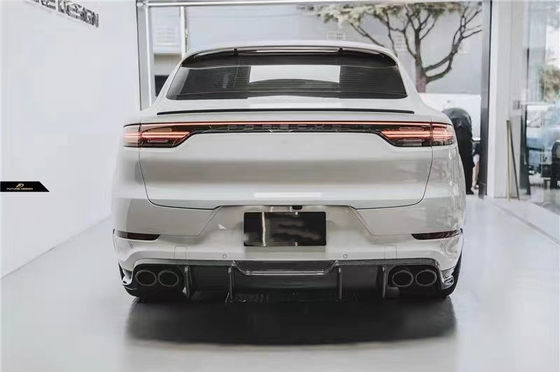 Per Porsche Cayenne Coupe Kit corpo in fibra di carbonio Cayenne Coupe Kit corpo in fibra di carbonio in stile FD