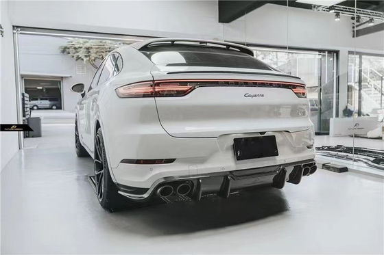 Per Porsche Cayenne Coupe Kit corpo in fibra di carbonio Cayenne Coupe Kit corpo in fibra di carbonio in stile FD
