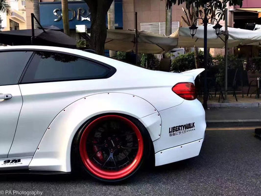 LB Wide-body Kit per BMW M4 F82 Wide-body Kit M4 F82 Upgraded LB Style Front Lip Diffuser Spoiler Carbon Fiber Body Kit