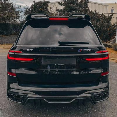 Per BMW X7 Kit corpo in fibra di carbonio X7 Kit corpo in fibra di carbonio in stile LD