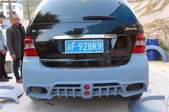 WALD Style Wide Bodyki per Mercedes W164 ML300 ML350 ML400 ML500 ML63 Body Kit Prima e posteriore copribatterie gonne laterali