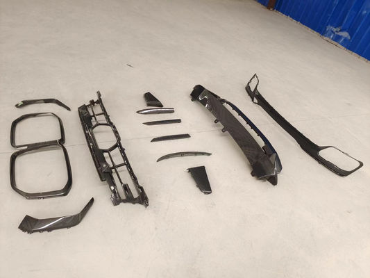 Per BMW X7 Kit corpo in fibra di carbonio X7 OEM stile diffusore labiale frontale in fibra di carbonio Kit corpo in ombra di luce grande