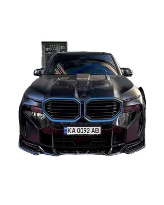 XM Bmw Wide Body Kit Fibra di carbonio Spoiler della bocca anteriore Nero Bmw Side Skirt Arco della ruota