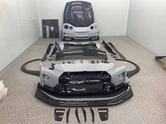 Per Nissan GTR Body Kit GTR R35 aggiorna il kit di carrozzeria in fibra di carbonio di stile VARIS