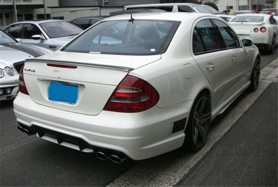 Per Mercedes W211 kit di carrozzeria FPR materiale W211 E260 E350 Upgrade WALD stile kit di carrozzeria