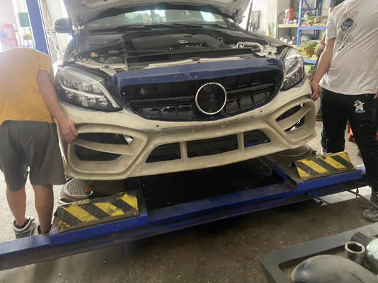Ricambi auto per Mercedes W205 C180 C260 C300 Body Kit W205 C180 C260 C300 Upgraded IMP Style Front Bumper Body Kit