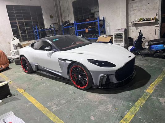 DB11 Aston Martin Widebody Kit Verde Parasole Labbra Splitter Db11 Body Kit