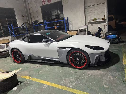 DB11 Aston Martin Widebody Kit Verde Parasole Labbra Splitter Db11 Body Kit