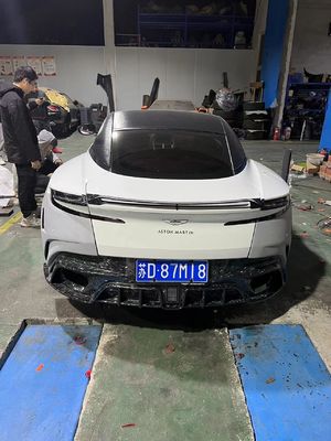 DB11 Aston Martin Widebody Kit Verde Parasole Labbra Splitter Db11 Body Kit