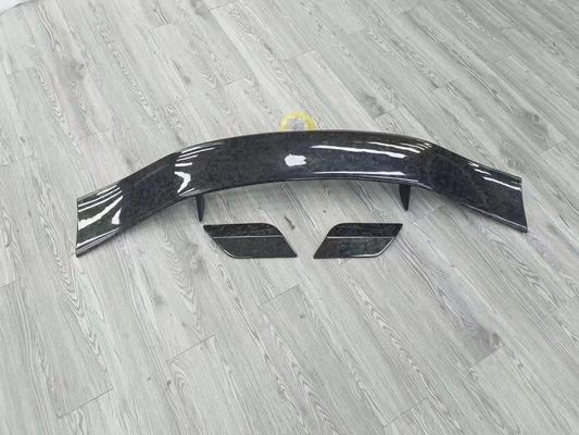 Bright Black Aston Martin Body Kit DBX MSY Stile Carbon Fiber Spoiler Wing